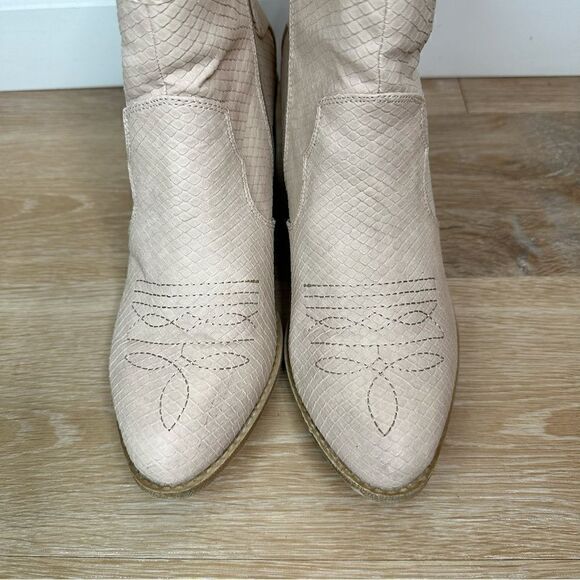 Dirty Laundry Light Pink Western Reptile Embossed Ankle Boots - Picture 8 of 12